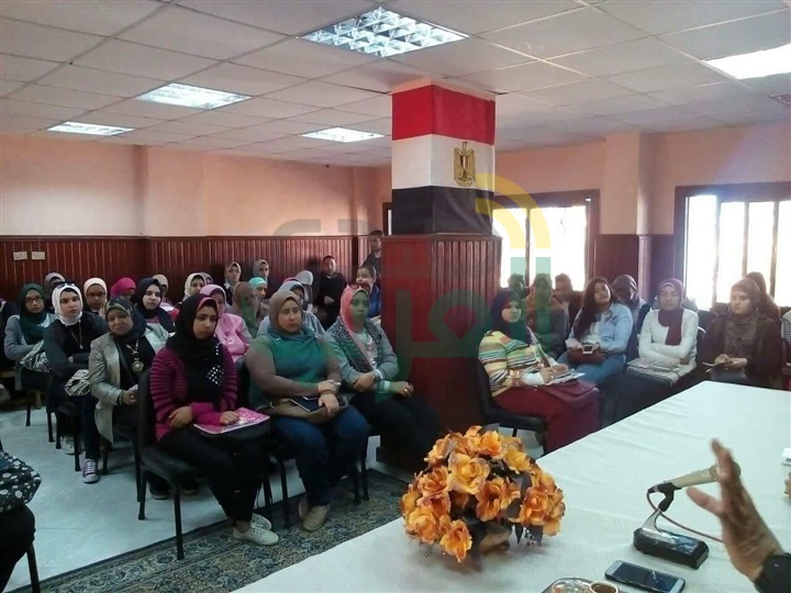 جلسة حوارية بعنوان "المشاركة السياسية والتحديات الراهنة" بإعلام الجمرك بالإسكندرية