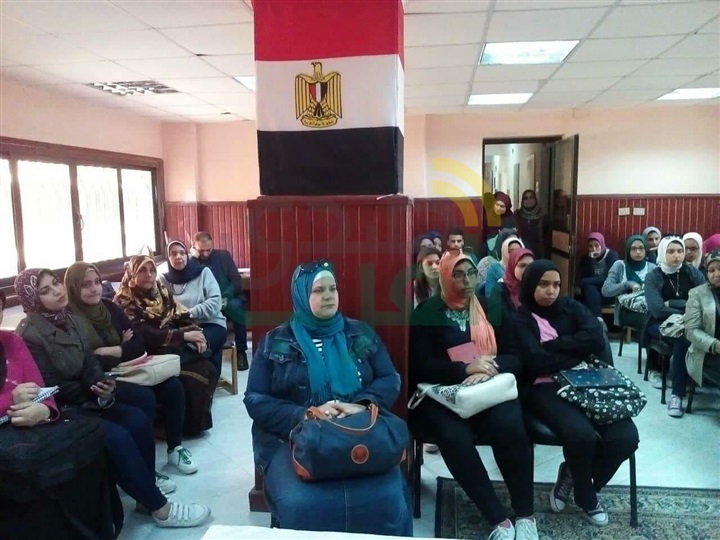 جلسة حوارية بعنوان "المشاركة السياسية والتحديات الراهنة" بإعلام الجمرك بالإسكندرية