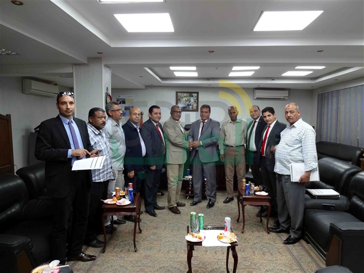 مياه سوهاج تؤمن على أكثر من 5700 عامل بشهادة أمان المصريين