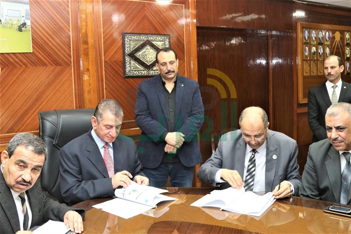 بالصور.. محافظ كفرالشيخ ورئيس هيئة المساحة يوقعان بروتوكولاً للحفاظ على أملاك الدولة