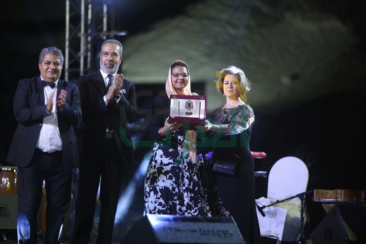 افتتاح مهرجان الاقصر للسينما الافريقية في احضان الحضارة الفرعونية بمعبد حتشبسوت افتتاح مهرجان الاقصر للسينما الافريقية في احضان الحضارة الفرعونية بمعبد حتشبسوت