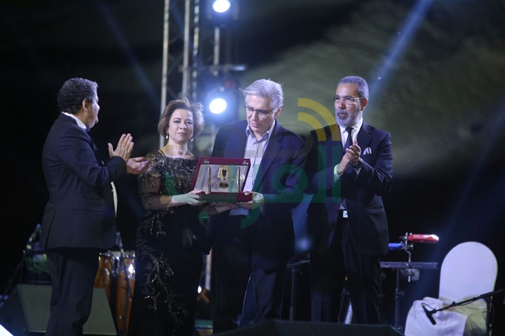 افتتاح مهرجان الاقصر للسينما الافريقية في احضان الحضارة الفرعونية بمعبد حتشبسوت افتتاح مهرجان الاقصر للسينما الافريقية في احضان الحضارة الفرعونية بمعبد حتشبسوت