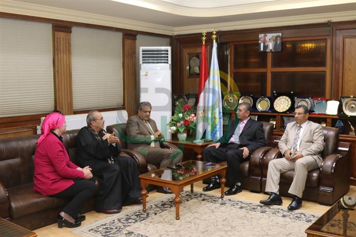 بالصور...محافظ كفر الشيخ يبحث سبل تنمية الثروة الحيوانية 