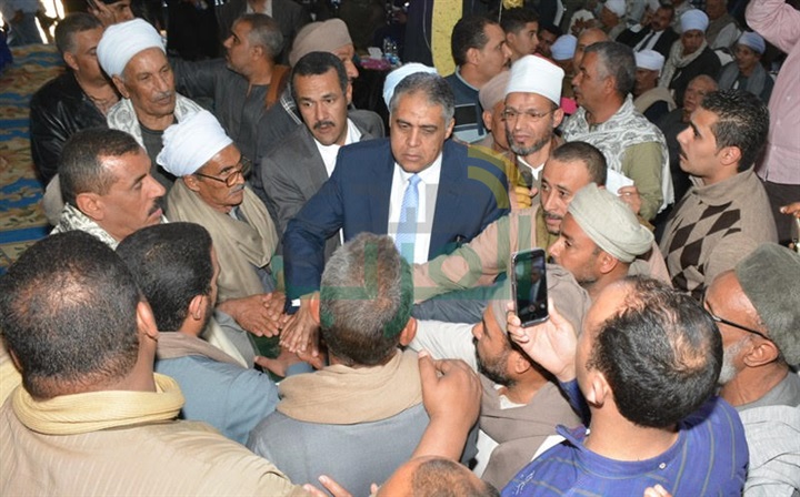 بالصور.. بحضور المحافظ تنفيذ مبادرة "سوهاج خالية من الخصومات الثأرية"