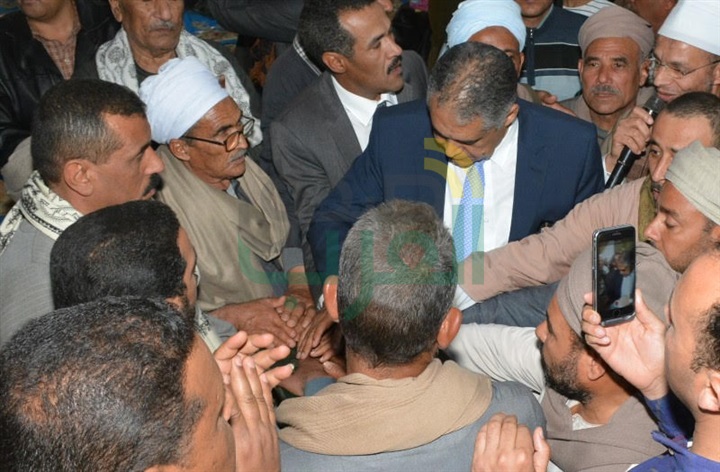 بالصور.. بحضور المحافظ تنفيذ مبادرة "سوهاج خالية من الخصومات الثأرية"