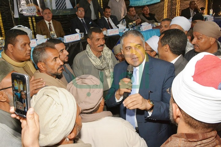 بالصور.. بحضور المحافظ تنفيذ مبادرة "سوهاج خالية من الخصومات الثأرية"