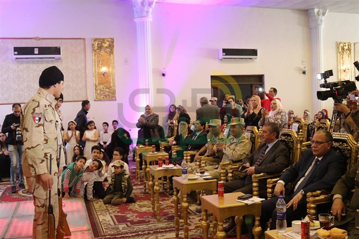 بالصور.. محافظ كفرالشيخ ومساعد وزير الداخلية ورجال الجيش يشهدون الإحتفال بـ"يوم الشهيد "