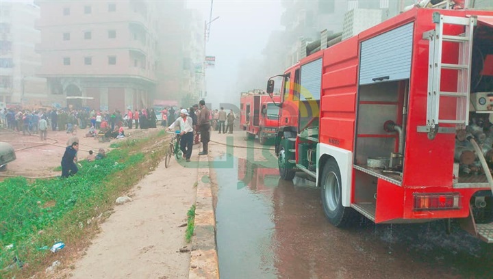بالصور.. المعاينة الأولية:«الضفيرة» وراء تفحم 59 مركبة داخل جراج بكفر الشيخ