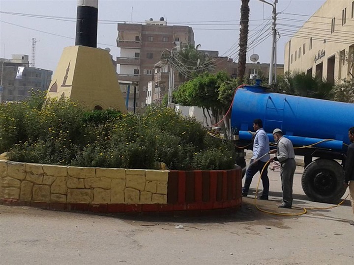 بالصور.. حملة لإزالة الإشغالات بشوارع "فوة"