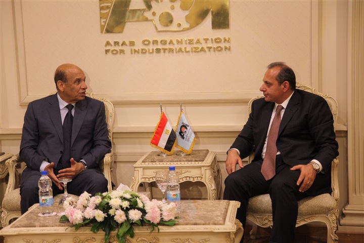 سيف الدين وعُكاشة يؤكدان أهمية تعزيز التعاون والشراكة بين البنك الأهلي والهيئة العربية 