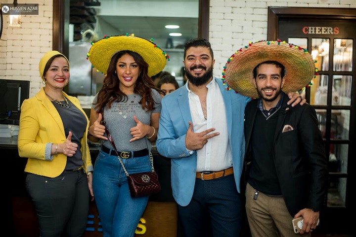 نيرمين ماهر وياسمين الخطيب باطلالة مكسيكية في افتتاح المطعم الشرقي cheers نيرمين ماهر وياسمين الخطيب باطلالة مكسيكية في افتتاح المطعم الشرقي cheers