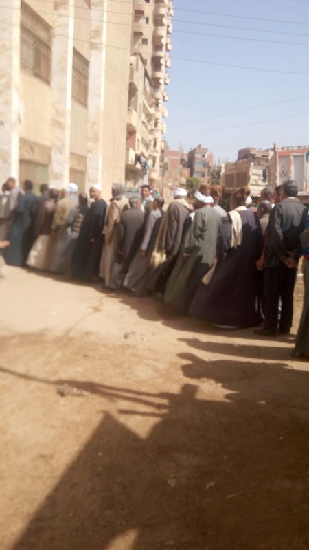 بالصور.. إقبال كثيف على لجان مدينة بنها