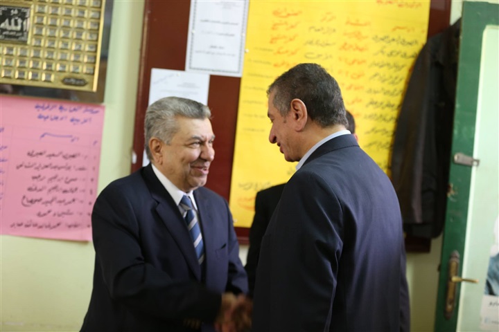 بالفيديو.. محافظ كفر الشيخ يُدلي بصوته فى الانتخابات الرئاسية