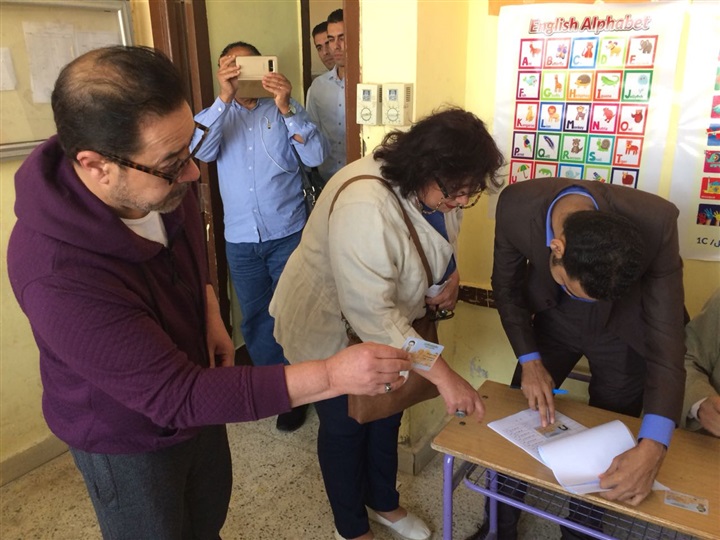 وزير الثقافة تدلى بصوتها فى الانتخابات الرئاسية وزير الثقافة تدلى بصوتها فى الانتخابات الرئاسية