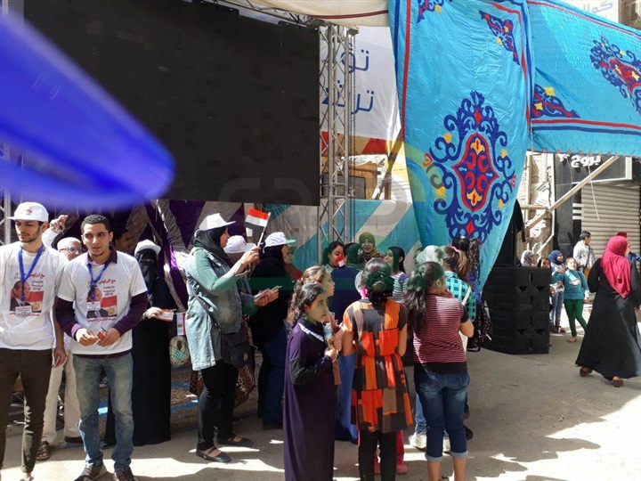بالصور.. إقبال كثيف على لجان مدينة قليوب 
