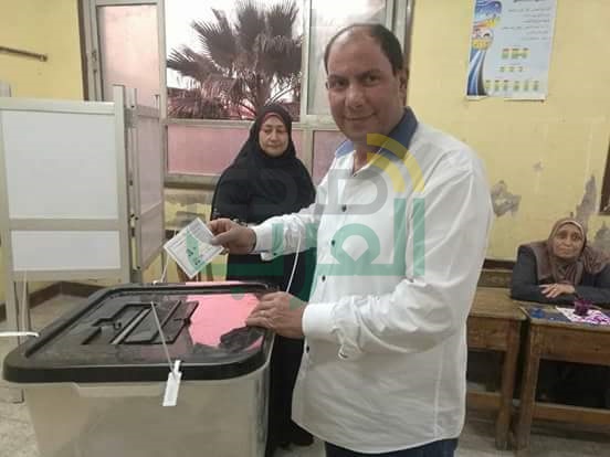 وكيل صحة القليوبية يدلى بصوته فى الإنتخابات الرئاسية 