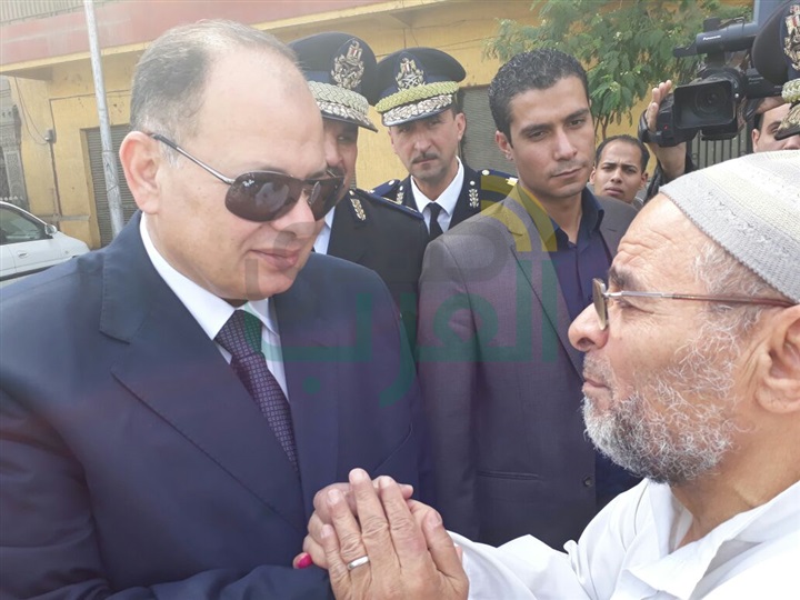 بالصور.. مدير أمن الجيزة يواصل جولاته على اللجان الانتخابية