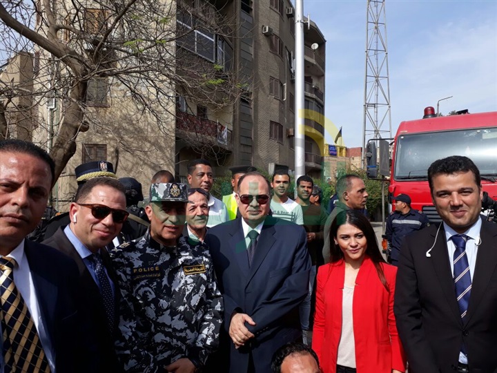 بالصور.. مدير أمن الجيزة يواصل جولاته على اللجان الانتخابية