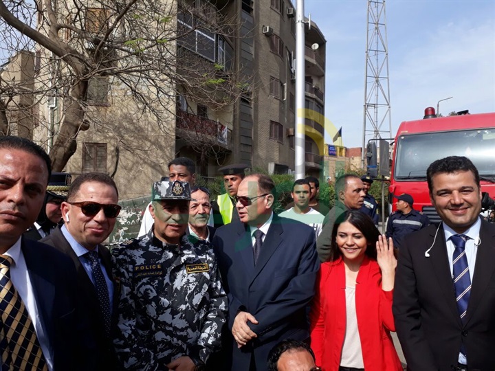 بالصور.. مدير أمن الجيزة يواصل جولاته على اللجان الانتخابية