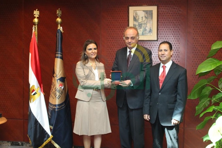 مجلس إدارة الهيئة العامة للرقابة المالية يكرم اعضاءه القدامى مجلس إدارة الهيئة العامة للرقابة المالية يكرم اعضاءه القدامى