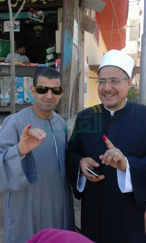 العاملين بأوقاف الإسكندرية يضربون أروع الامثلة فى حبهم لوطنهم بمشاركة غير مسبوقة فى الإنتخابات الرئاسية "