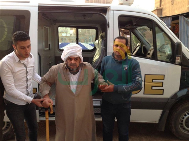 أمن كفر الشيخ يستجيب لنداء "مسن" للادلاء بصوته في الانتخابات ببيلا