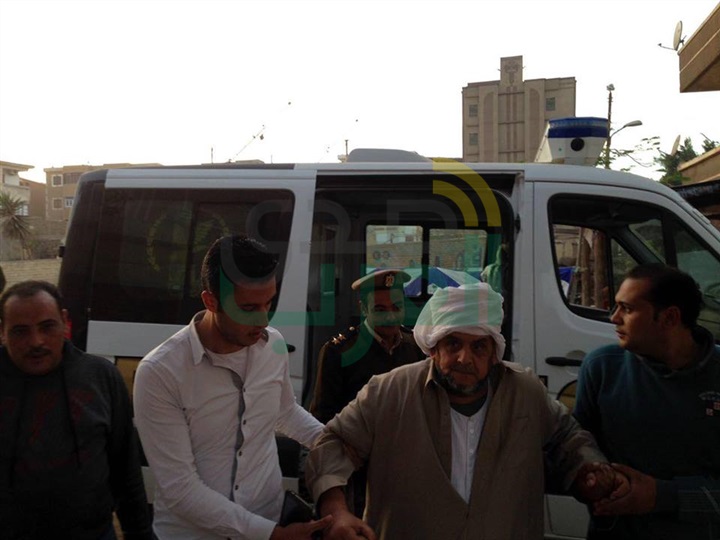 أمن كفر الشيخ يستجيب لنداء "مسن" للادلاء بصوته في الانتخابات ببيلا