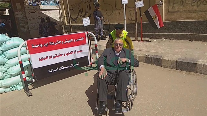 بالصور.. مدير أمن كفر الشيخ يتفقد تأمين اللجان والمقار الانتخابية 