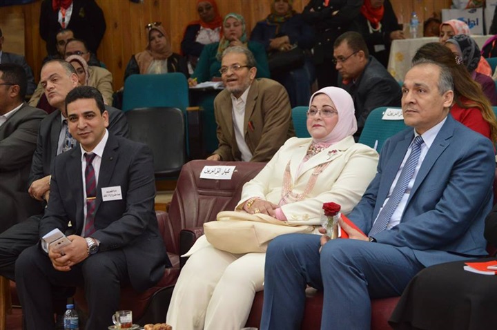 وكيل وزارة التربية والتعليم بالقاهرة وعميد تربية عين شمس ينفذان مشروع إعداد "100 قائد متمكن مُبدع"
