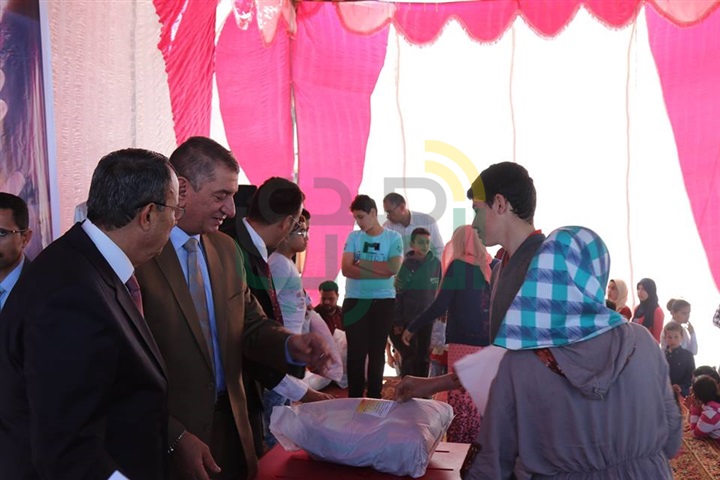 بالفيديو والصور..  محافظ كفر الشيخ يكرم 750 يتيم بمؤسسة تسنيم بالبرلس
