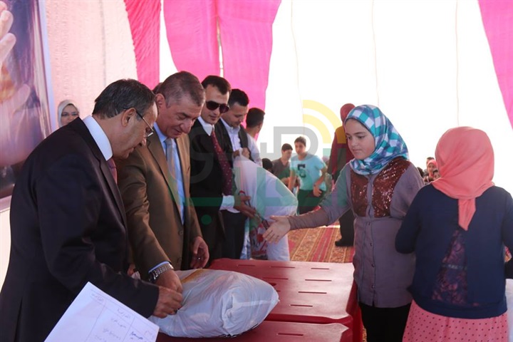 بالفيديو والصور..  محافظ كفر الشيخ يكرم 750 يتيم بمؤسسة تسنيم بالبرلس