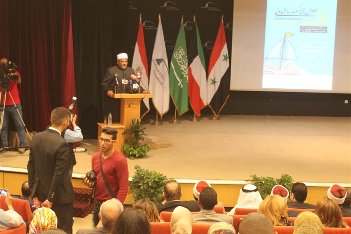 وكيل الأزهر يُطالب المجتمع الدولي باتخاذ مواقف جادة تجاه ما يحدث للفلسطينيين