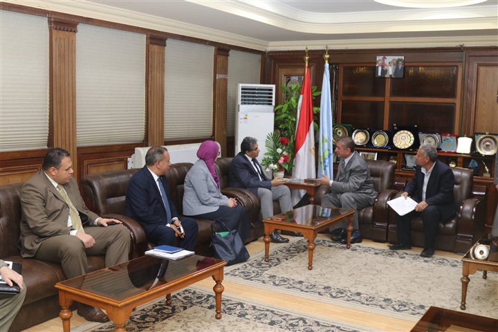 بالصور.. محافظ كفر الشيخ يستقبل وزير البيئة   