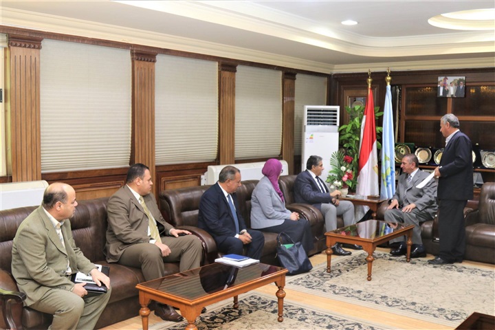 بالصور.. محافظ كفر الشيخ يستقبل وزير البيئة   