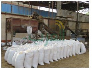 ضبط مصنع بداخله 1131 طن أعلاف ومواد مجهولة المصدر بالمنوفية