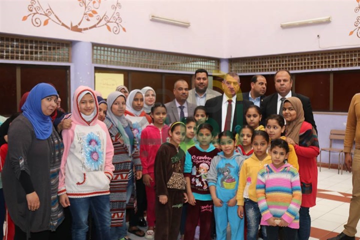 بالفيديو والصور.. محافظ كفر الشيخ يزور دار "الحنان" لرعاية اليتيمات