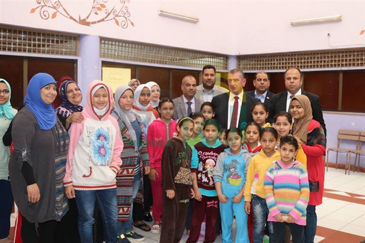 بالفيديو والصور.. محافظ كفر الشيخ يزور دار "الحنان" لرعاية اليتيمات