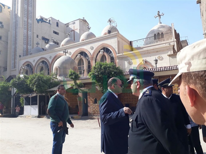 مدير أمن الجيزة يواصل تفقده لتأمين الكنائس ويشدد على اليقظة الأمنية
