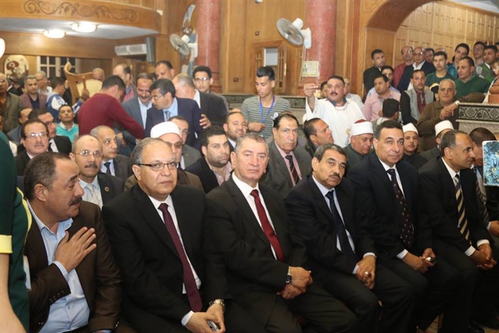 بالفيديو.. محافظ كفر الشيخ ومدير الأمن يهنئان الأقباط بعيد القيامة