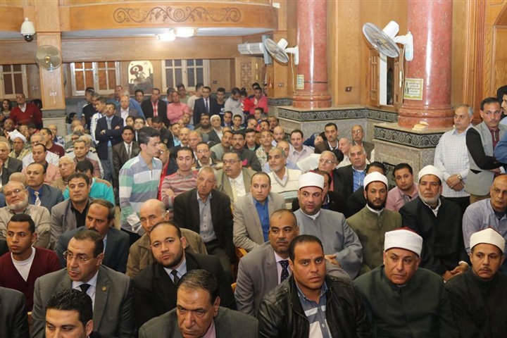 بالفيديو.. محافظ كفر الشيخ ومدير الأمن يهنئان الأقباط بعيد القيامة
