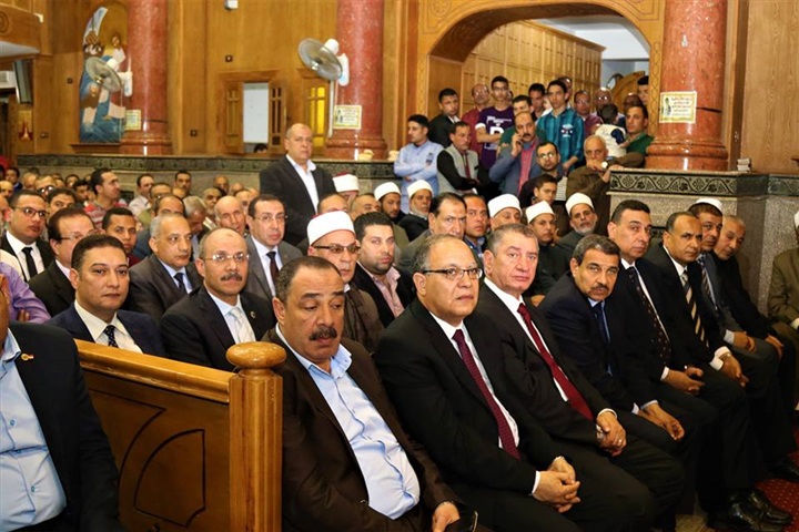 بالفيديو.. محافظ كفر الشيخ ومدير الأمن يهنئان الأقباط بعيد القيامة
