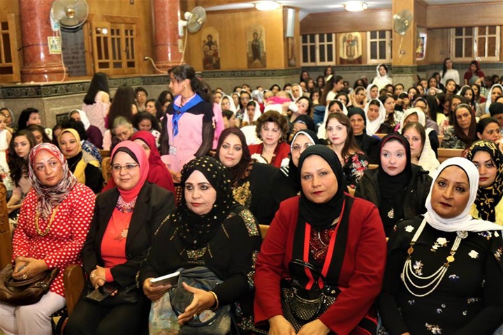 بالفيديو.. محافظ كفر الشيخ ومدير الأمن يهنئان الأقباط بعيد القيامة