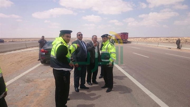 بالصور.. مدير الإدارة العامة للمرور يتفقد الطرق السريعة ويهيب قائدى السيارات بالالتزام المرورى