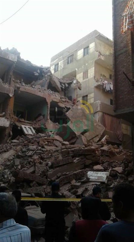 العناية الإلهية تنقذ أسرة من الموت فى انهيار عقار إمبابة