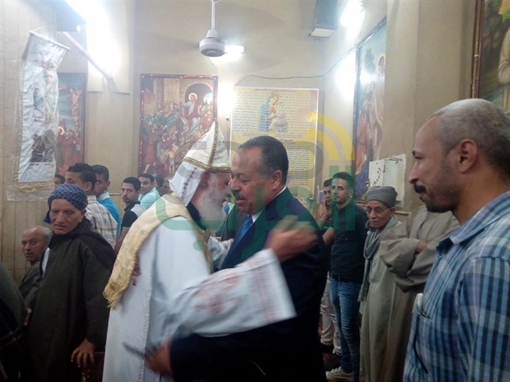 الطيبى يهنئ الإخوة الأقباط بعيد القيامة المجيد بأسيوط