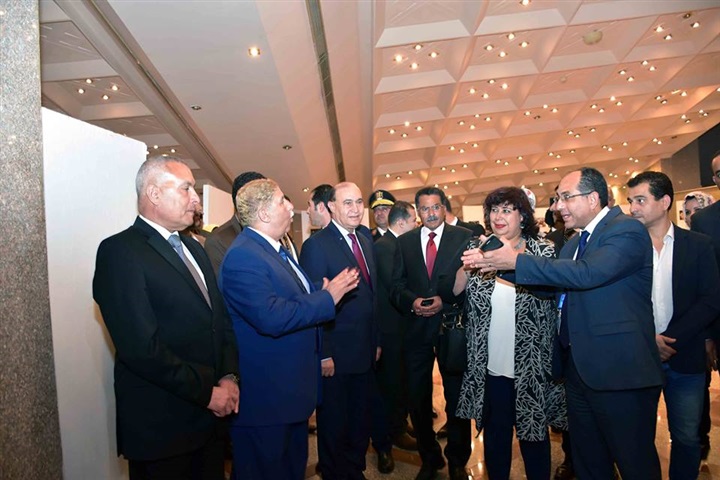 عبد الدايم وطاهر افتتحا مهرجان الإسماعيلية الدولي للأفلام التسجيلية والقصيرة عبد الدايم وطاهر افتتحا مهرجان الإسماعيلية الدولي للأفلام التسجيلية والقصيرة