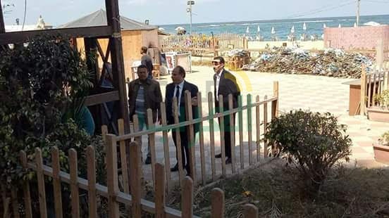 محافظ الإسكندرية يتفقد شواطئ كورنيش الإسكندرية تزامنًا مع احتفالات الربيع