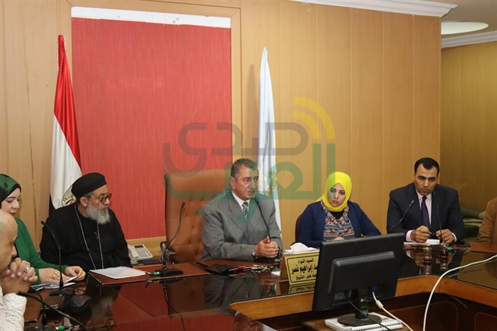 بالفيديو والصور..محافظ كفر الشيخ يناقش مشروعات الشباب مع المستفيدين من برنامج "مشروعك"