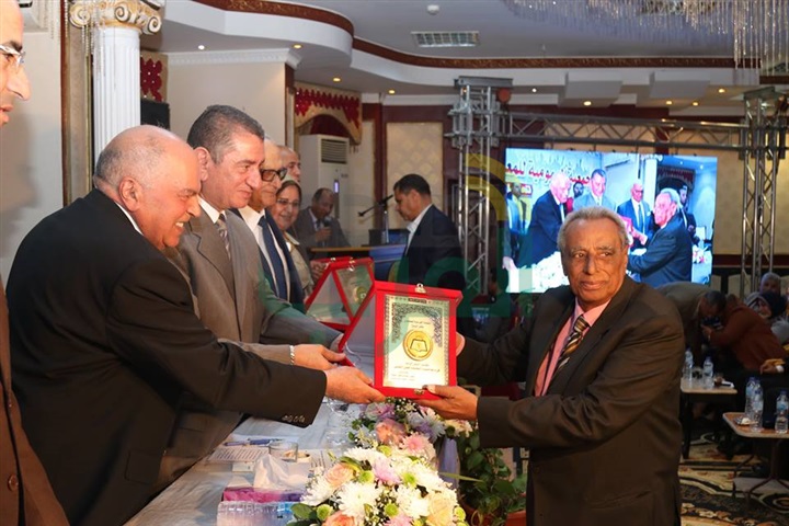 بالفيديو والصور..محافظ كفر الشيخ: 150شهادة "أمان" ورحلتا "حج" للمعلمين المتميزين في عيدهم السنوي