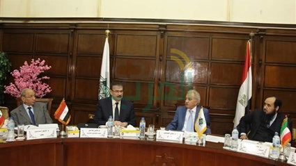 بالصور.. نقيب المهندسين يبحث أوضاع العاملين بدولة الكويت